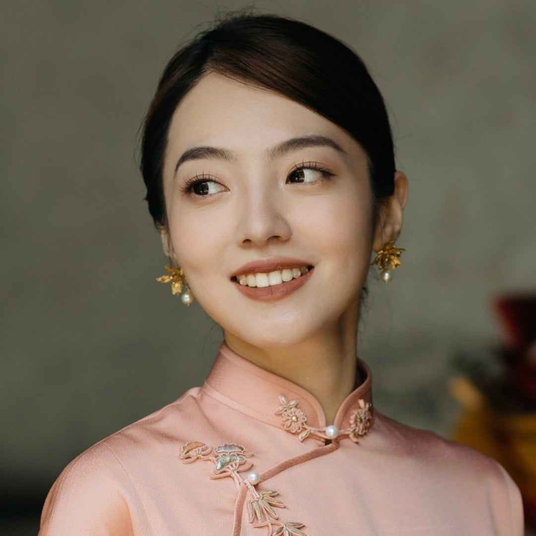 unique bridal earrings with pearl drop