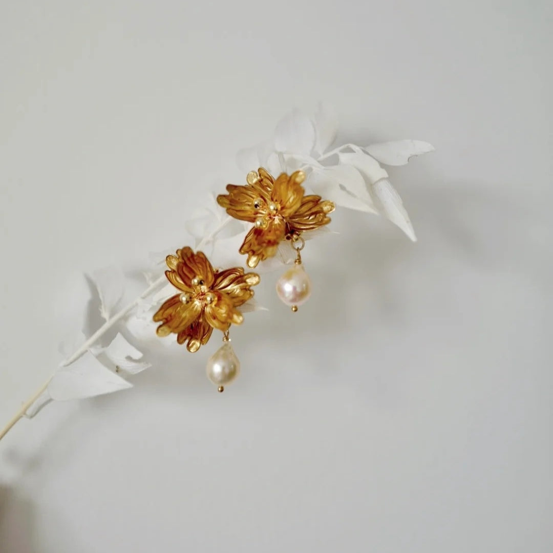 gold flower pearl earrings; bridal pearl earrings; gold floral earrings; handcrafted bridal earrings; wedding earrings for bride.