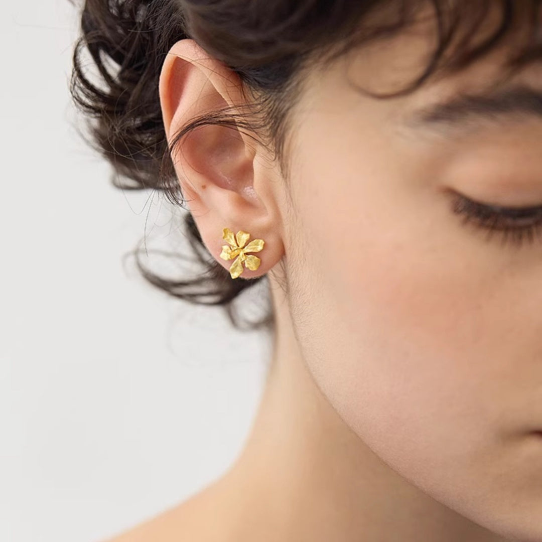 Iris petal botanical gold vermeil stud earrings for daily elegance - Close-up 2