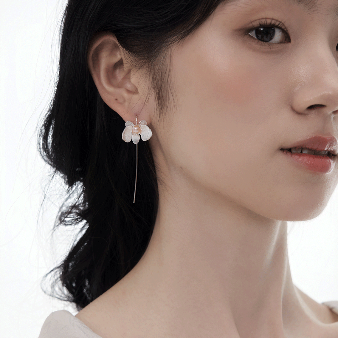 Sculptural Orchid Wire Drop Exquisite Matte S925 Silver Freshwater Pearl Earrings elongation effect on neck - model-look-3