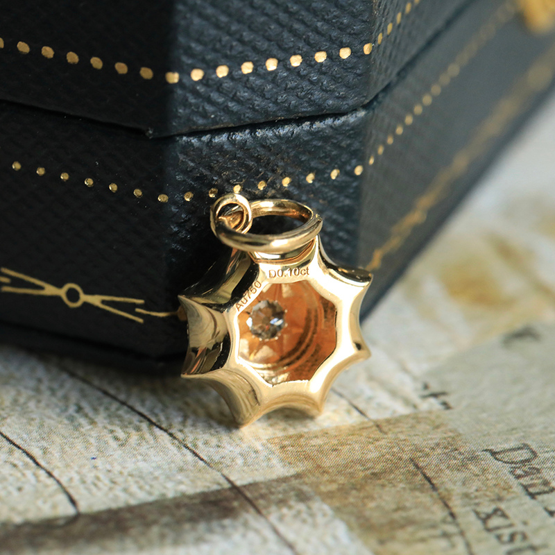 Eight pointed star octagram 18K Gold pendant necklace with Diamond