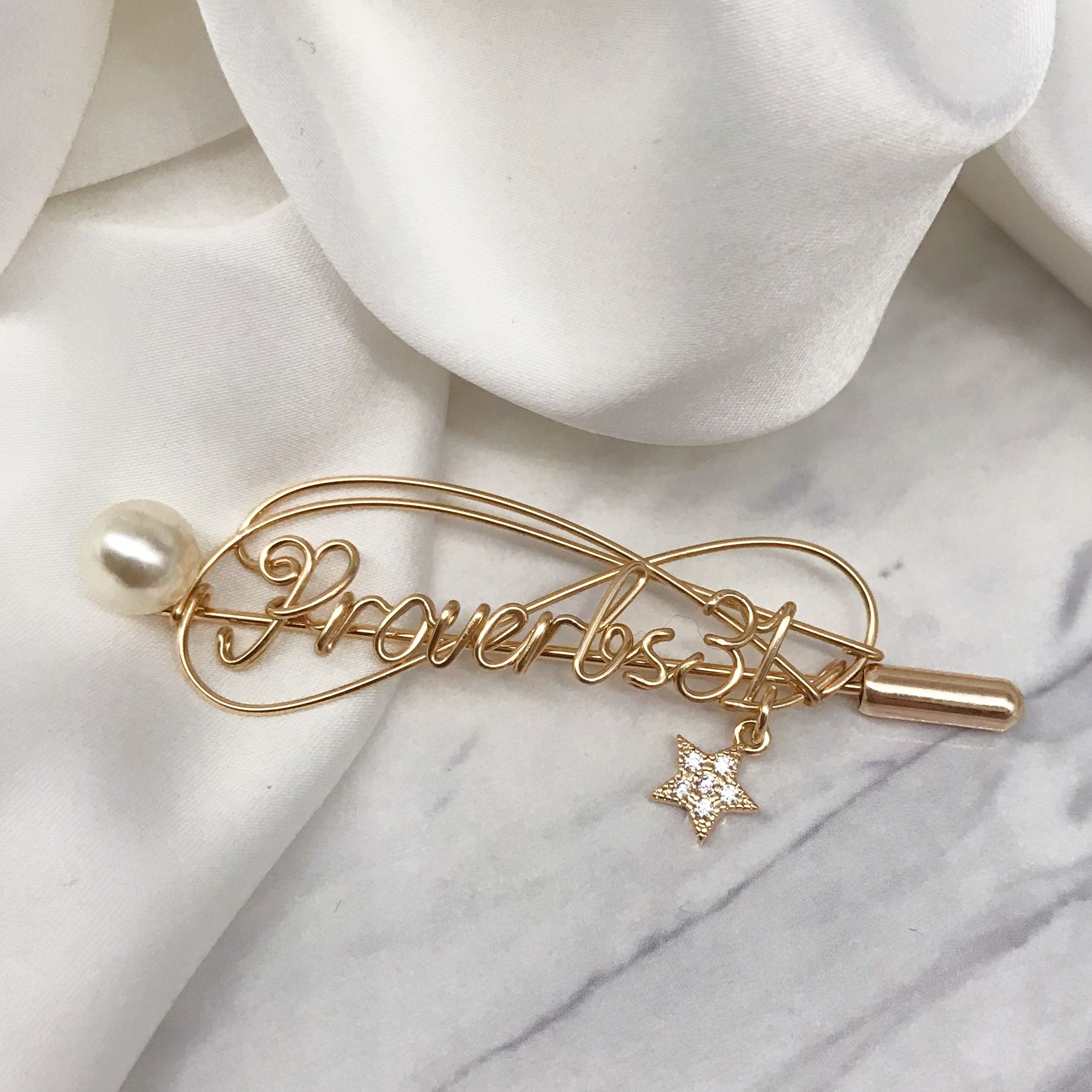Personalized Wire Name Brooch With Diamond Star - The Chubby Paw