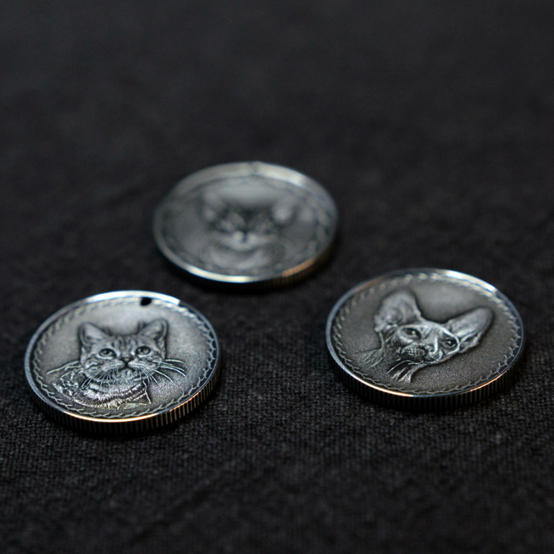 This vintage looking coin pendant necklace can be personalized with your photo, your cat or your dog photo portrait, made of solid silver.