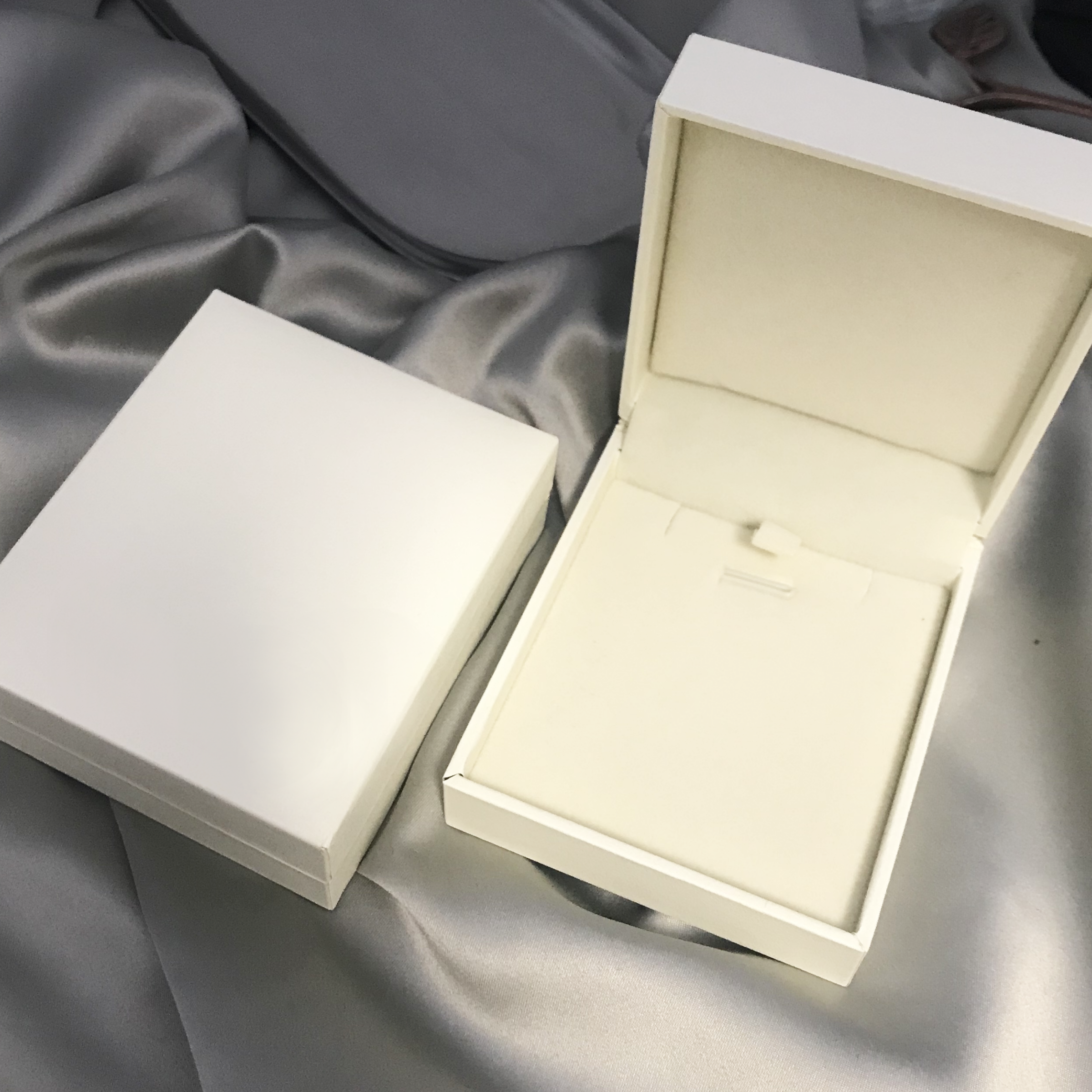 Personalized Wire Name Brooch With Birthstone - The Chubby Paw