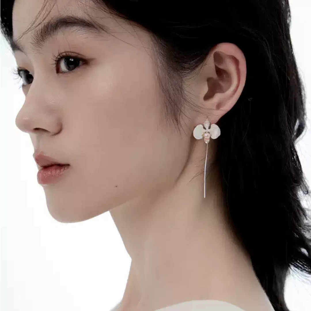 Sculptural Orchid Wire Drop Exquisite Matte S925 Silver Freshwater Pearl Earrings elongation effect on neck - model-look-1