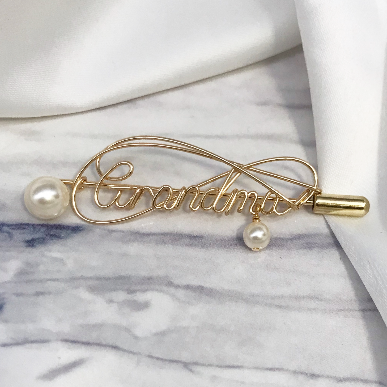 Personalized Wire Name Brooch With Pearl