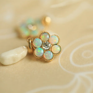 The-Chubby-Paw-18K-Gold-Vintage-Looking-Sunflower-Opal-And-Diamond-Pendant-Necklace